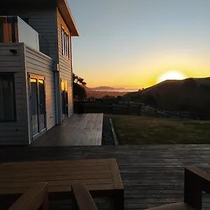 Luxury Stay, Alpaca Farm , Paraparaumu New Zealand