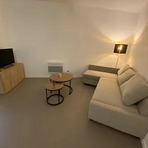  Appartement T2 Renove En Mars 2023 France